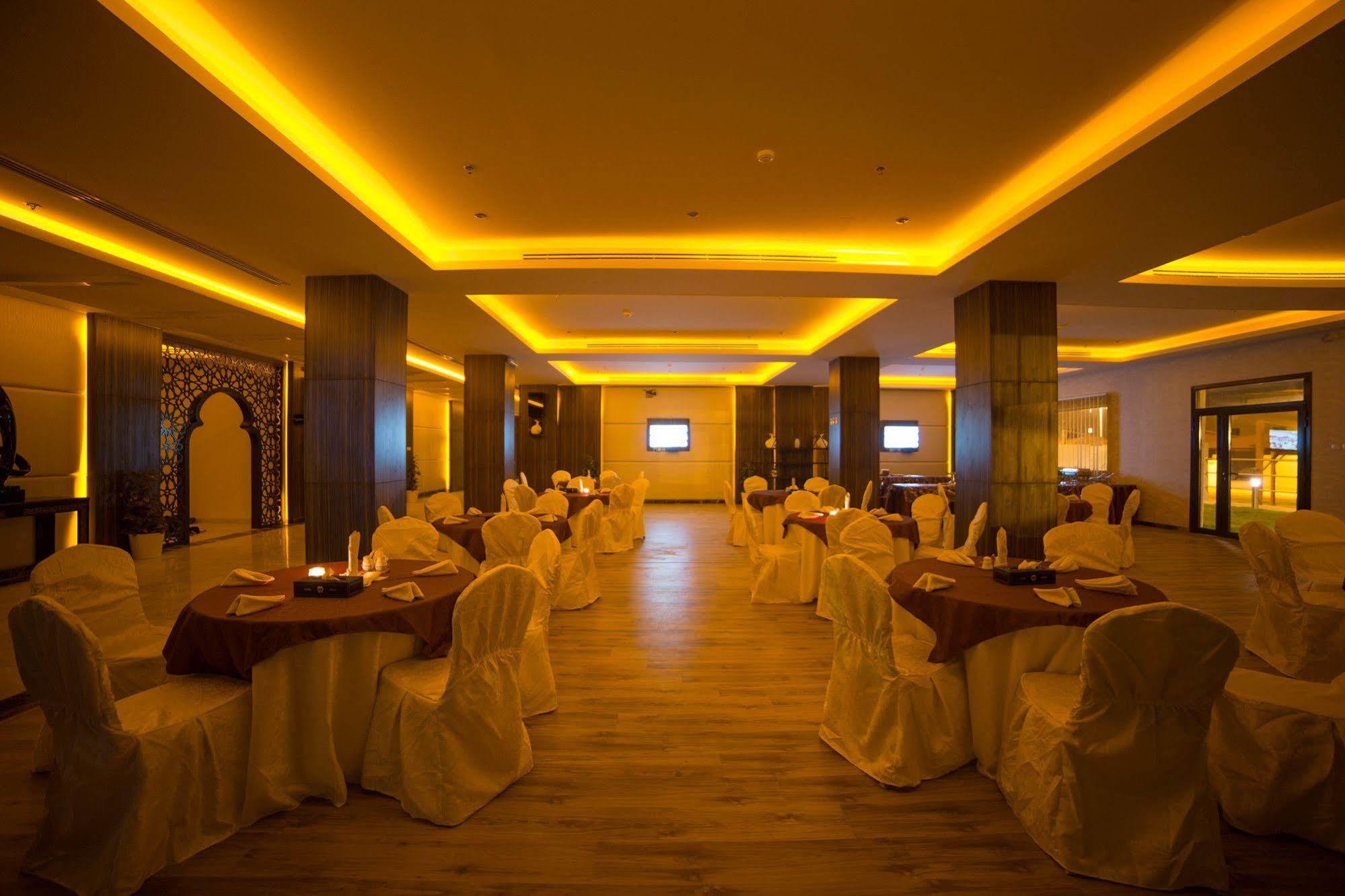 Raoum Inn Buraydah Ngoại thất bức ảnh